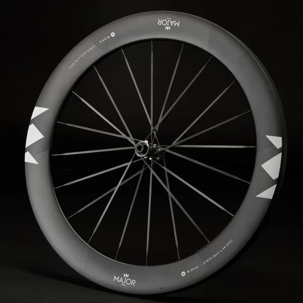 DP/0 - White Graphics